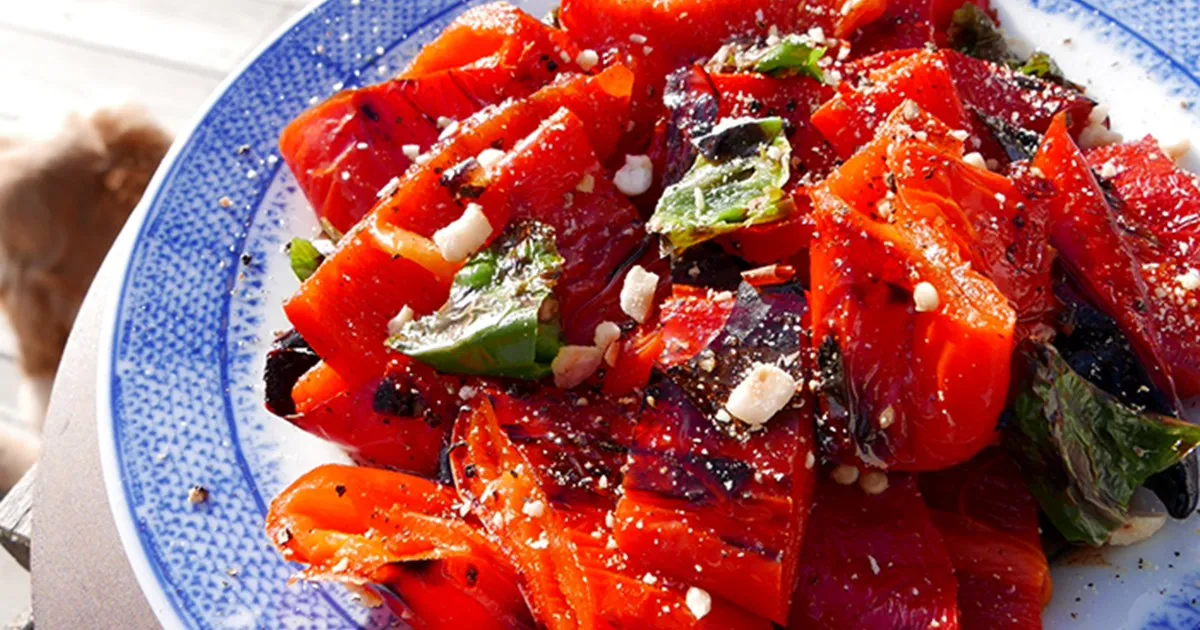 Skillnaden mellan röd, gul och grön paprika